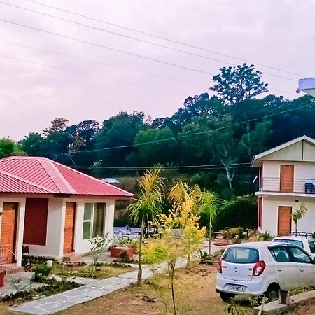 Resort The Himalayan Odyssey And Cottages 다람샬라 외부 사진