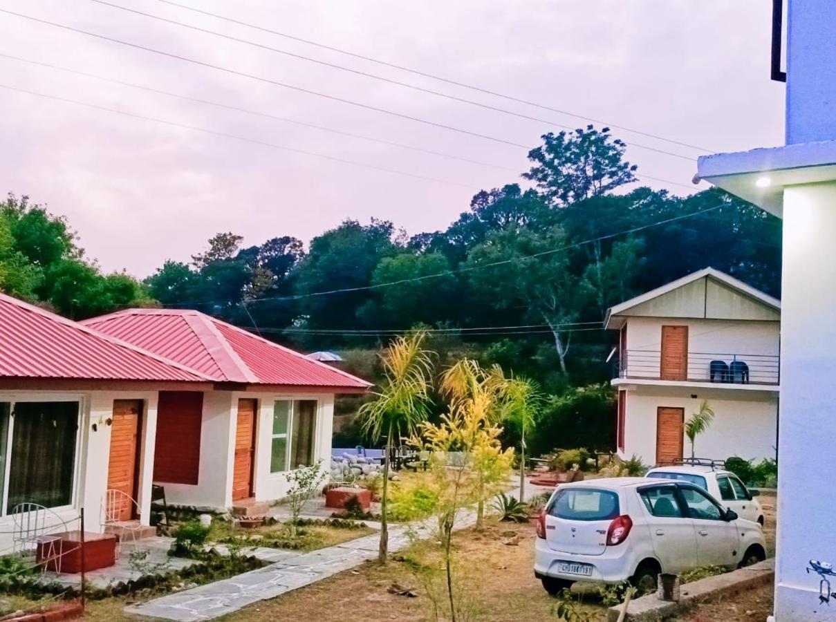 Resort The Himalayan Odyssey And Cottages 다람샬라 외부 사진