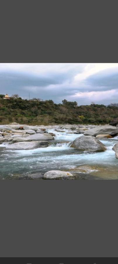 Resort The Himalayan Odyssey And Cottages 다람샬라 외부 사진